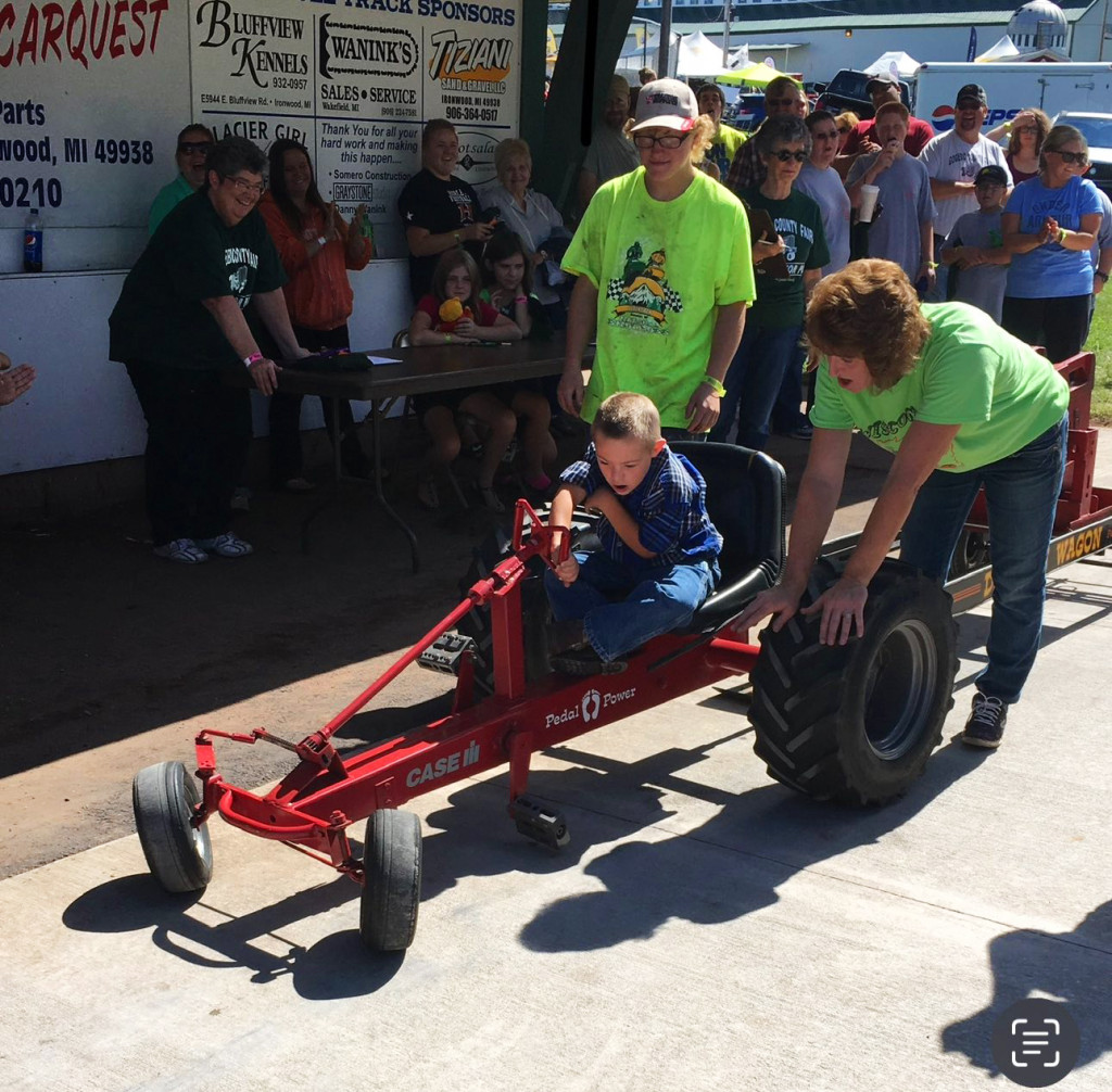 Gogebic County Fair Pedal Pull